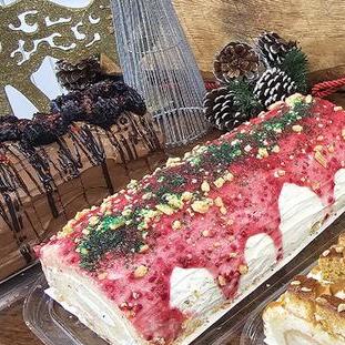 Christmas log -  Raspberry 