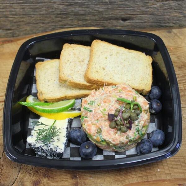 Salmon tartar