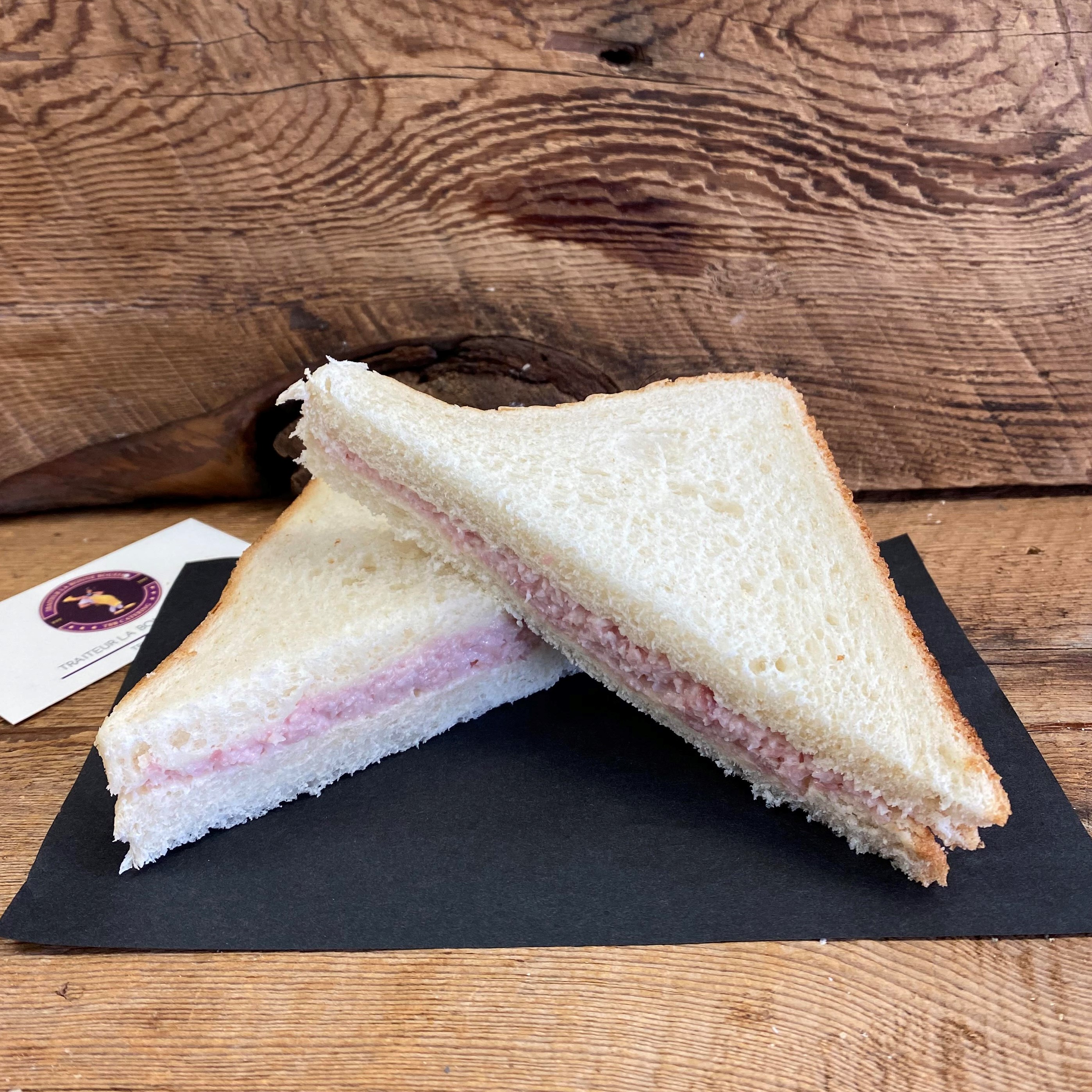 Pain sandwich au jambon (blanc ou  brun) pas coupé